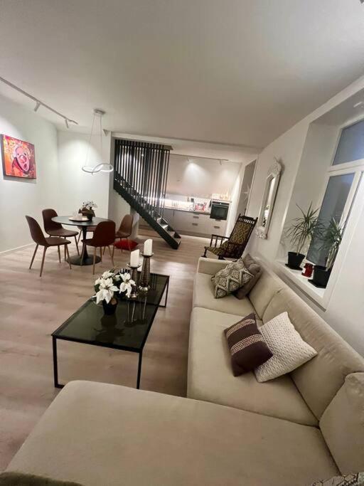 Apartamento I Hjertet Av Nordens Paris. Tromsø Exterior foto